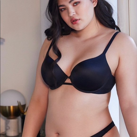 Black Bra - Savage X Fenty - Picture 2 of 8